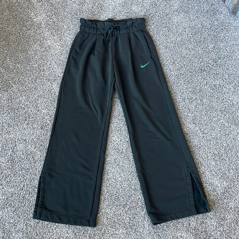 Women’s Nike High-Waisted Fleece Sweatpants